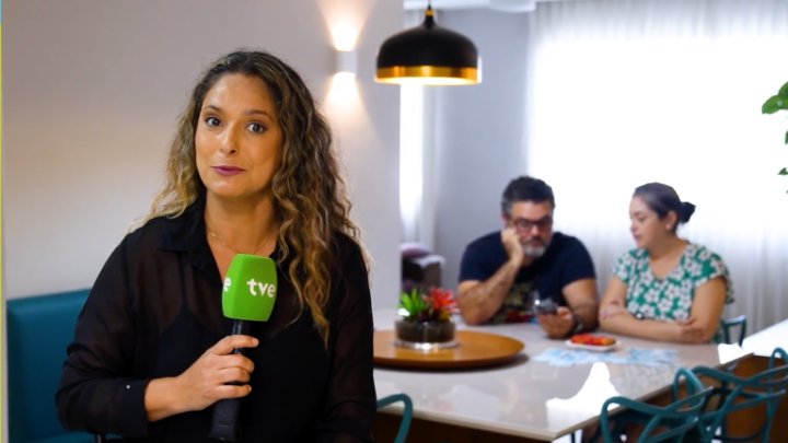 TV Cultura destaca o sucesso do vídeo “O Verdadeiro Morango do Amor” e mostra um pouco do nosso processo criativo.